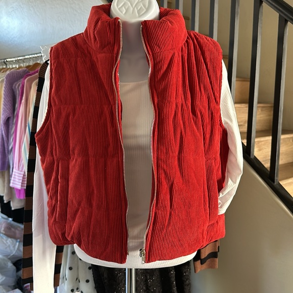 Corduroy Puffer Vest w/ inner Faux Fur - Picture 6 of 6